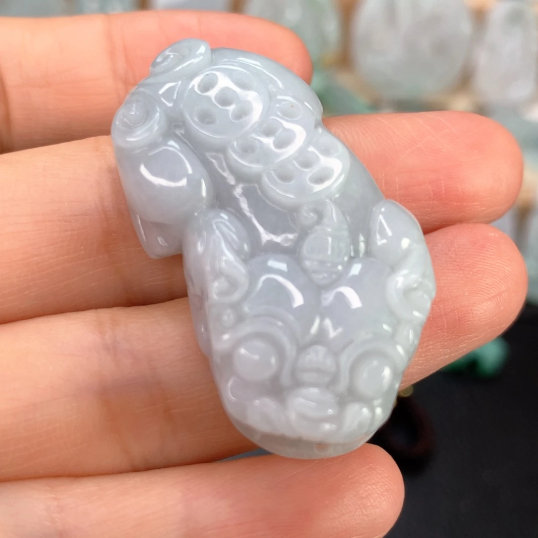 翡翠颈饰未镶嵌貔貅