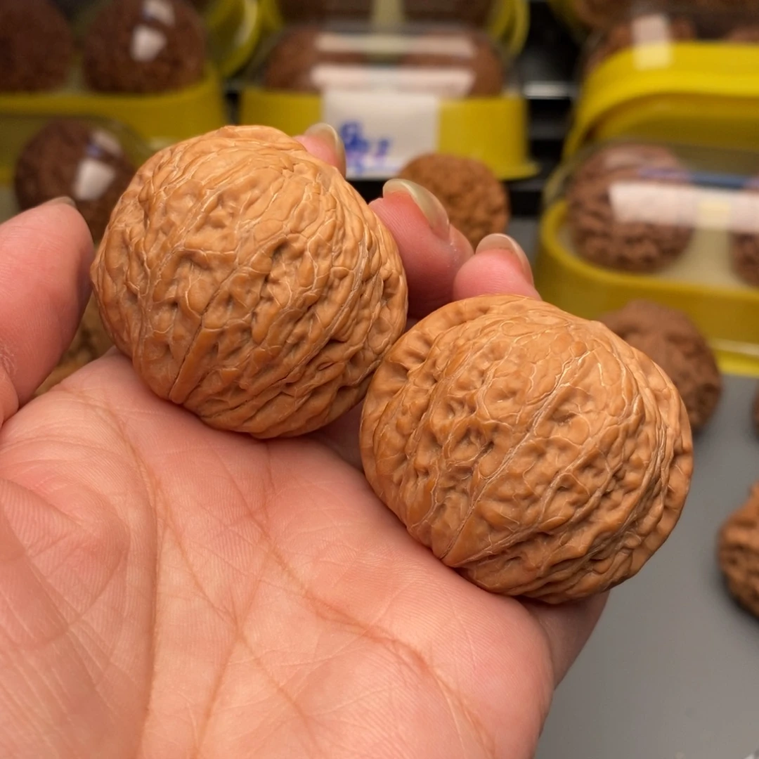 木质类文玩核桃铁锤