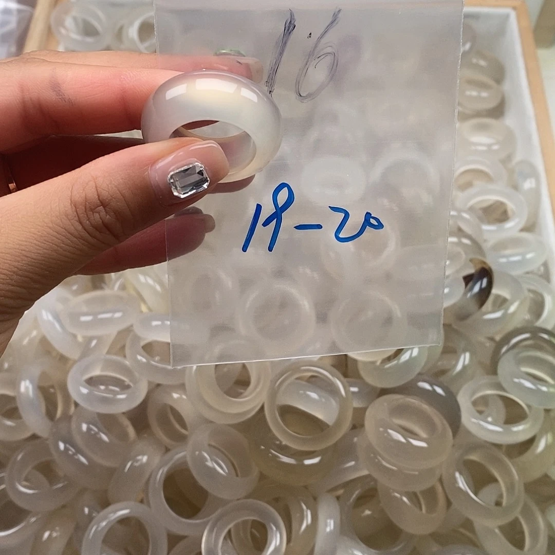 玛瑙/玉髓戒指未镶嵌
