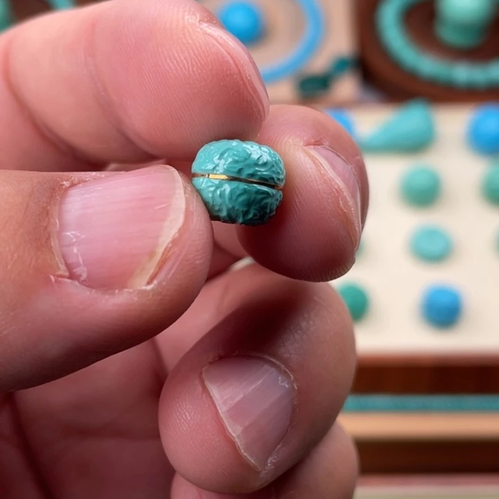 直径10绿色腰线珠子一个