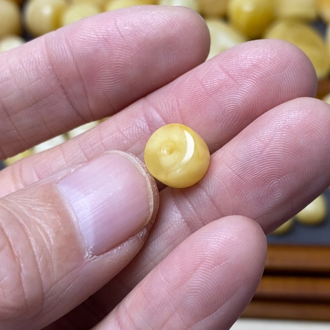 蜜蜡琥珀画未镶嵌钱*样