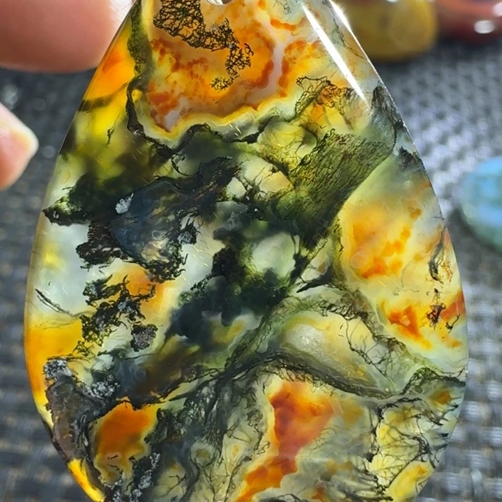 红***火玛瑙/玉髓未镶嵌颈饰