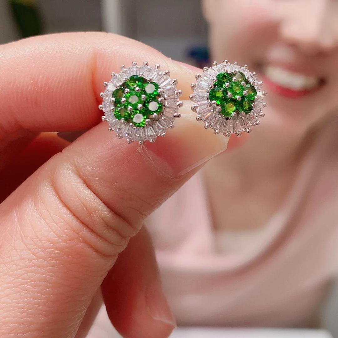 银S925镶嵌透辉石耳钉