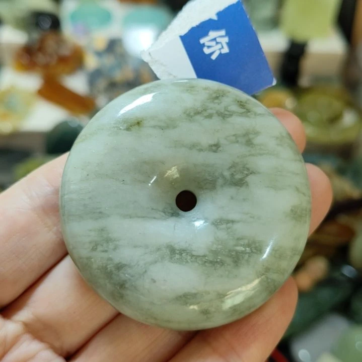 岫玉未镶嵌平安扣