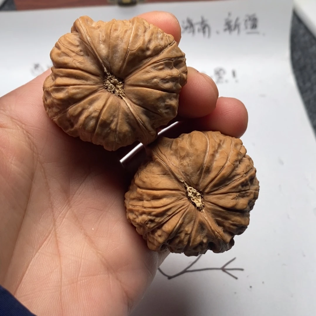 精品文玩核桃南瓜墩