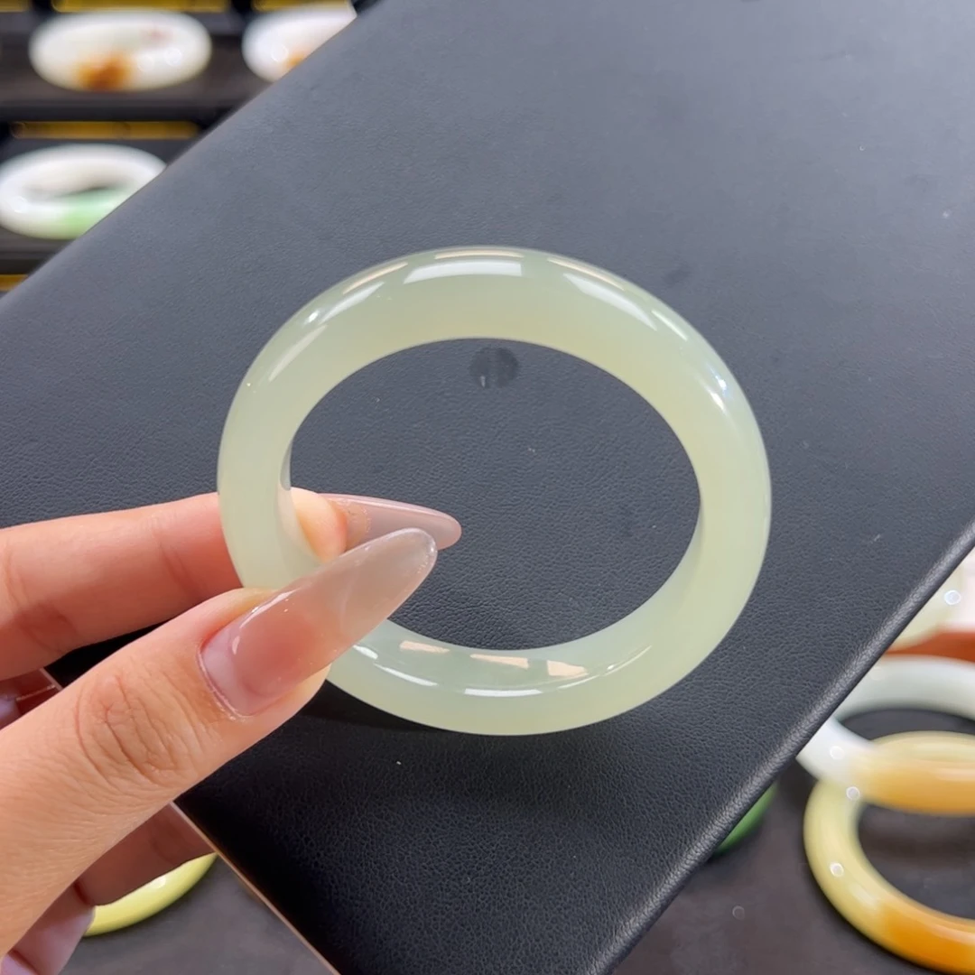 和田玉手镯未镶嵌L*z