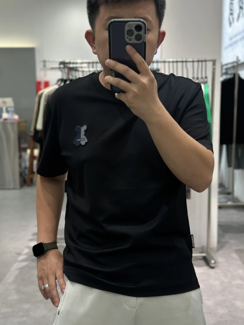2025夏季新款黑色男士男款短袖ol时尚休闲半袖上衣潮流圆领轻奢