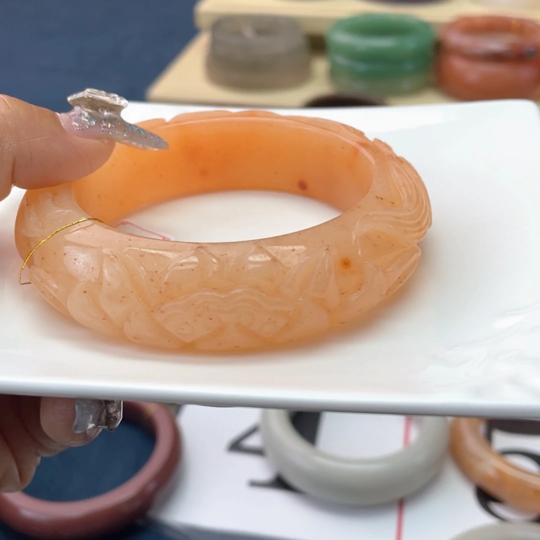 發****石英质玉未镶嵌手镯