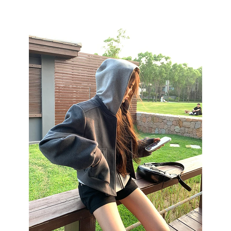 复古连帽拼接短款夹克外套女秋冬酷飒风外套高级感宽松棒球服上衣