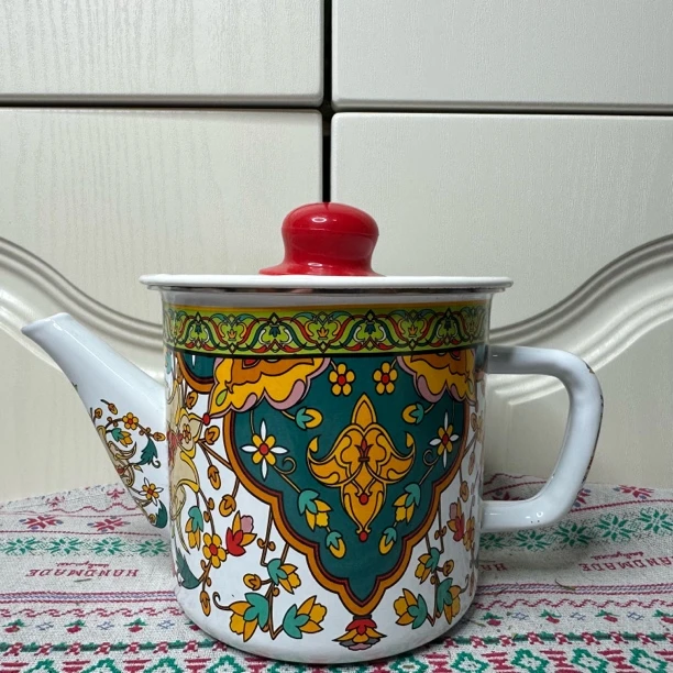 新疆特色老式搪瓷茶壶带盖家用泡茶1升大号大容量搪瓷油壶油杯