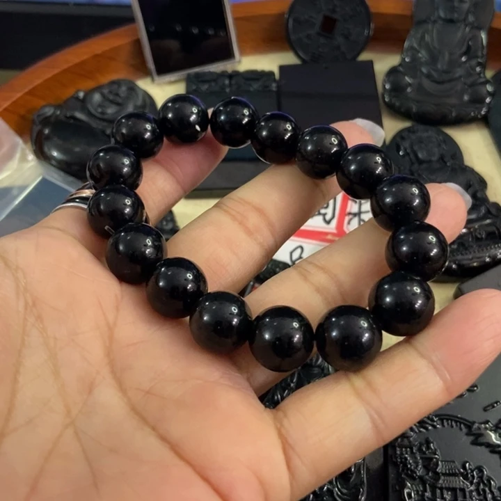 翡翠颈饰未镶嵌墨翠