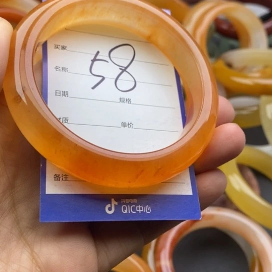 石英质玉未镶嵌手镯