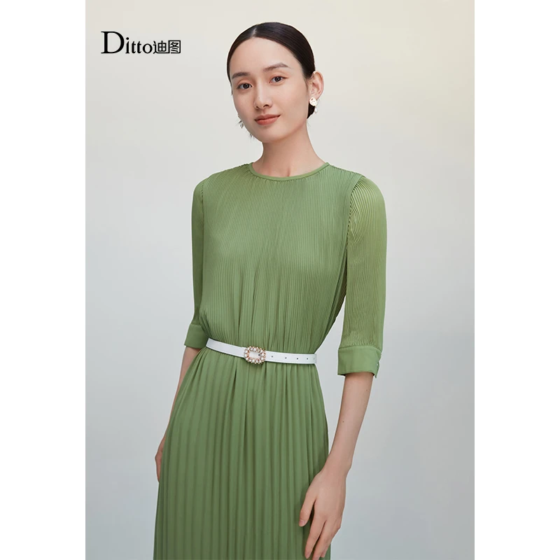 迪图春夏款压皱圆领宽松显瘦优雅气质设计感连衣裙GUBD821