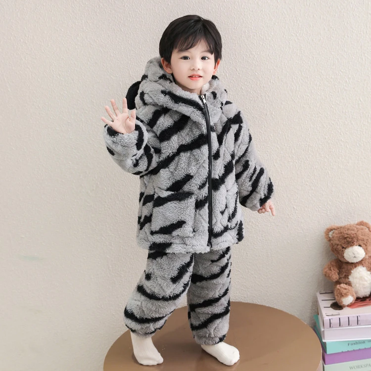 男童睡衣三层夹棉加厚冬款珊瑚绒男孩棉衣服套装保暖儿童家居服冬