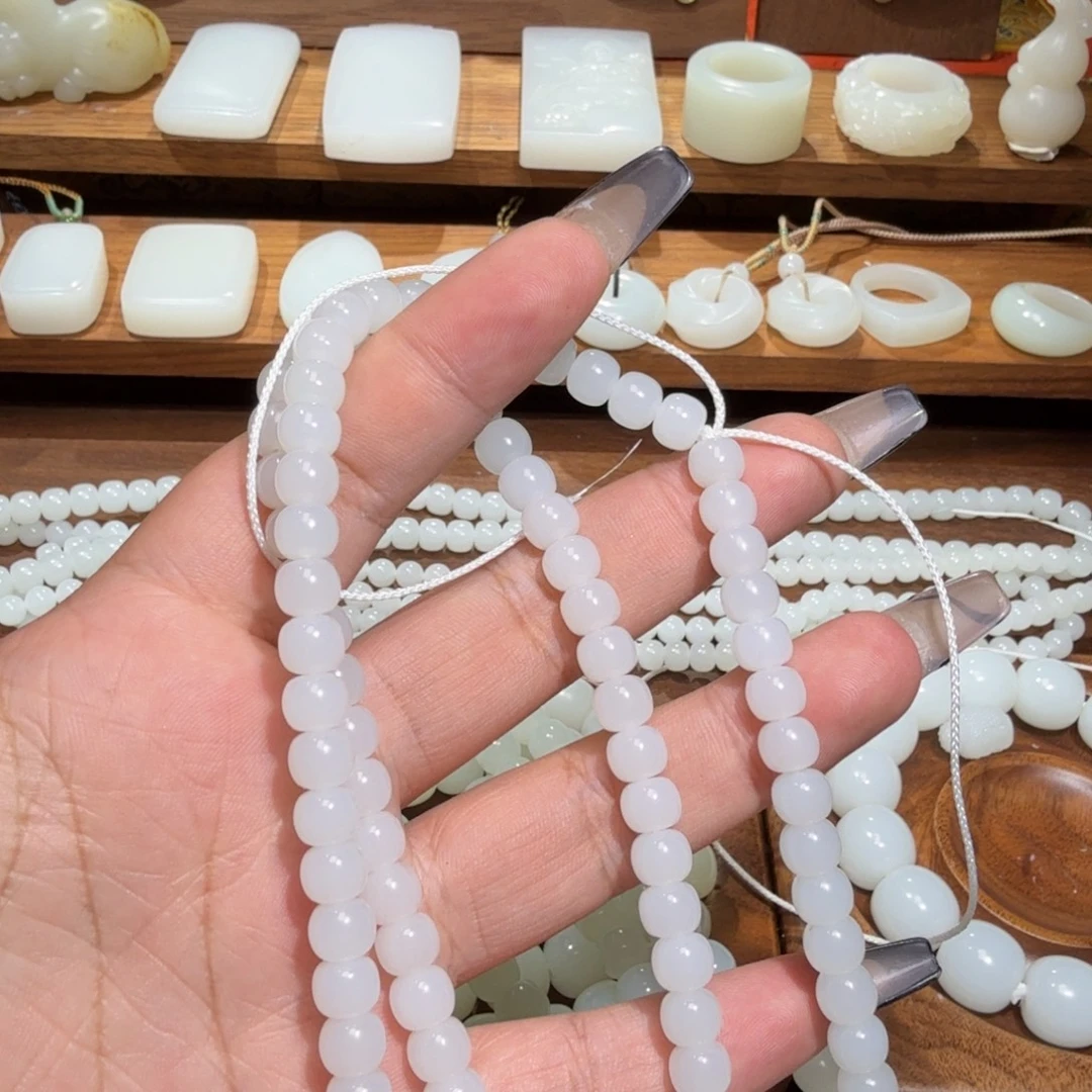 ཌ***ད未镶嵌手链和田玉