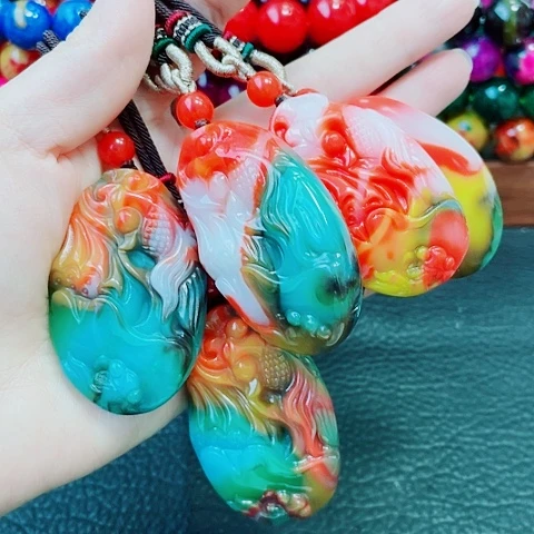 玛瑙未镶嵌手饰雪山重楼吊坠