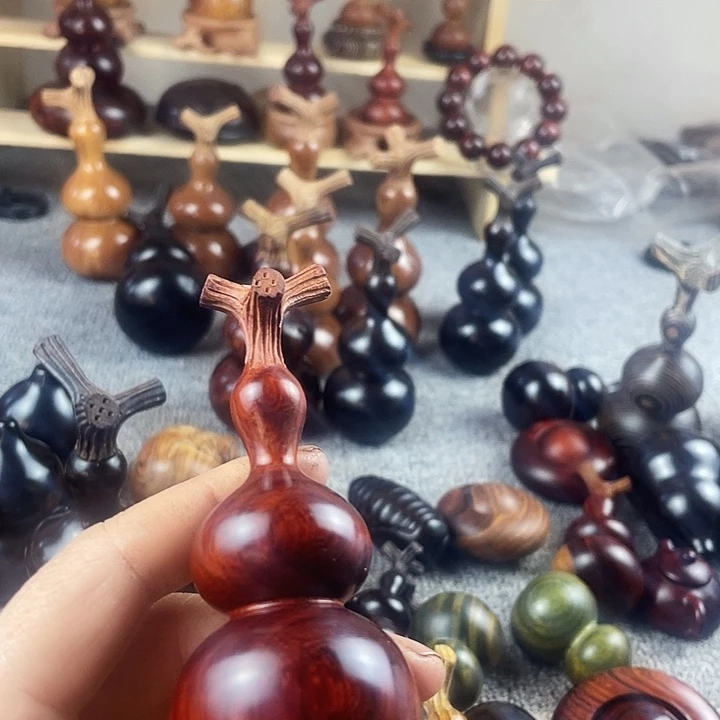 蒋***蒋大叶紫檀（黑酸枝木类）