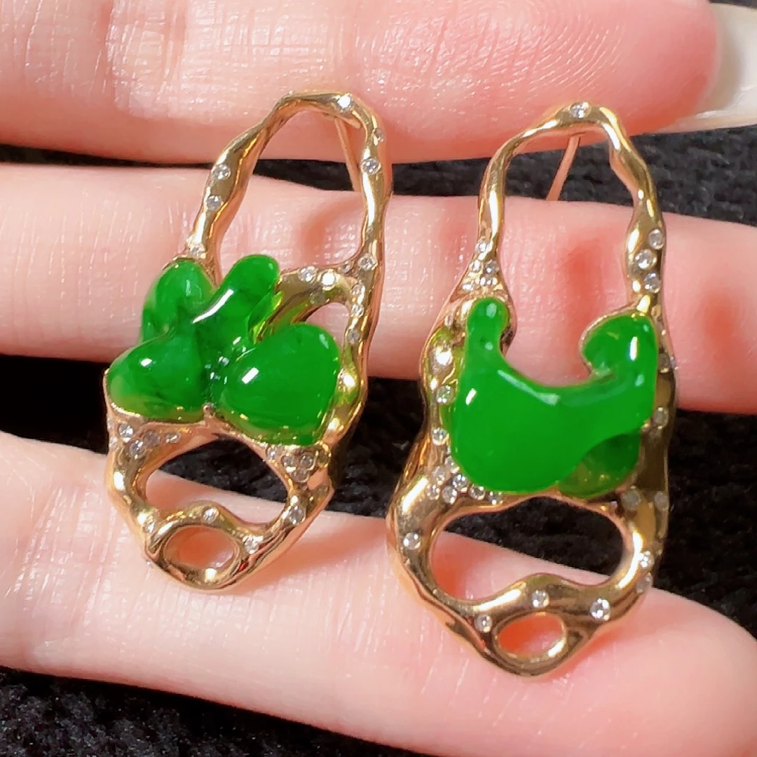 翡翠18K金镶嵌耳饰签收后24小时鉴赏期，过时不退