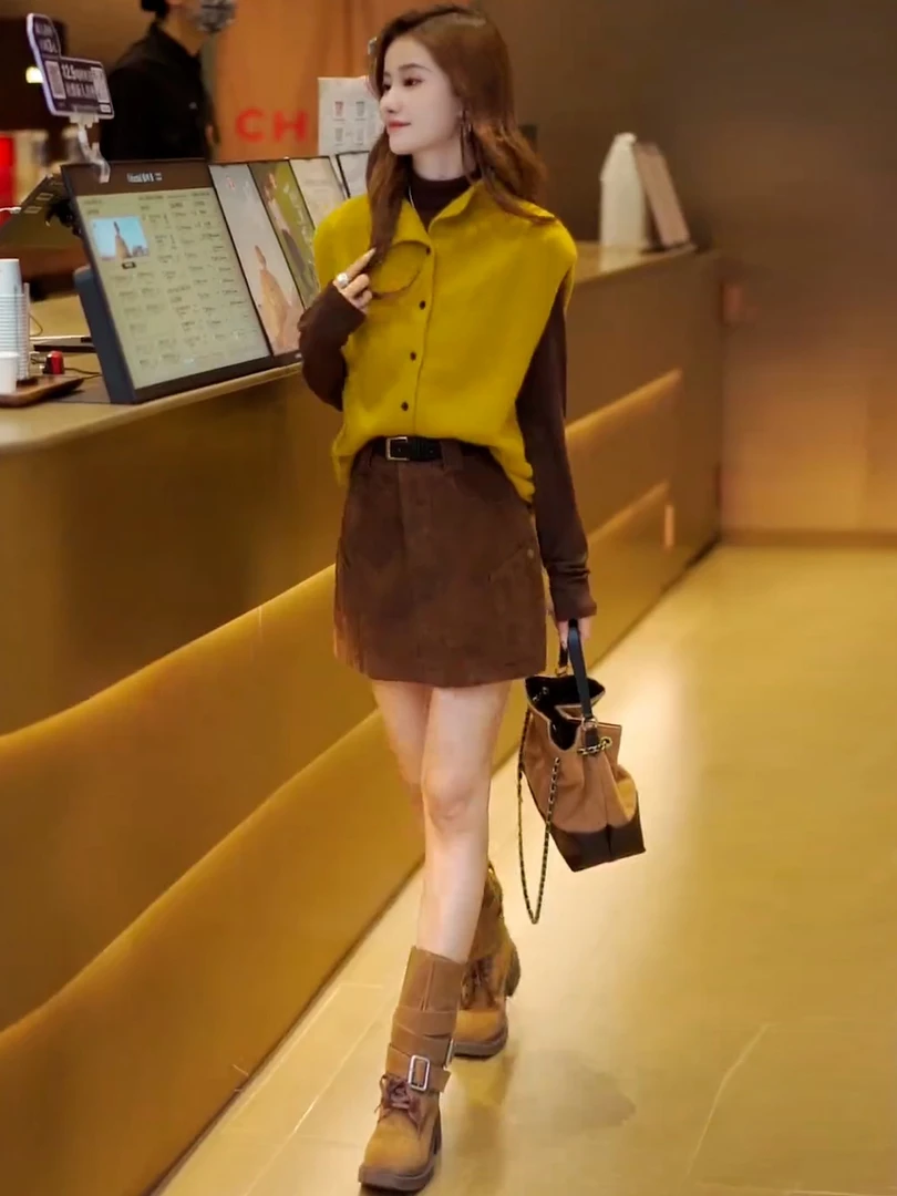 韩系叠穿针织一整套女2025秋季新款打底衫+马甲毛衣+高腰短裙套装