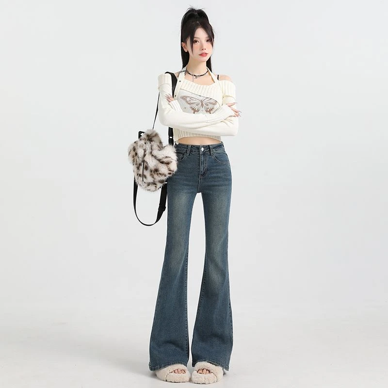 复古蓝微喇叭牛仔裤女春季新款高腰显瘦纽扣口袋拖地裤