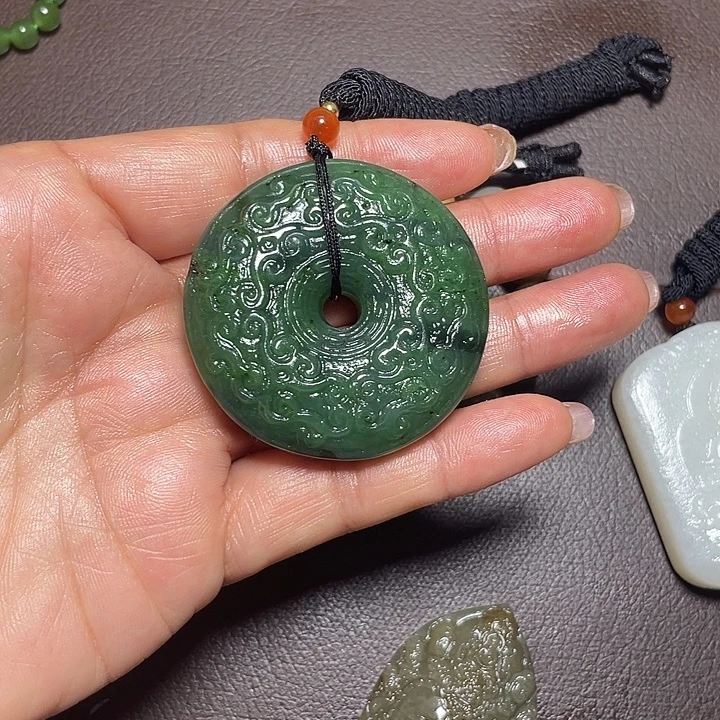 和田玉（糖玉）未镶嵌颈饰