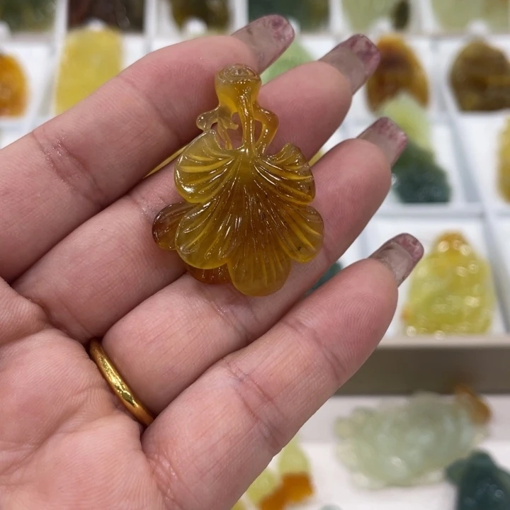 蛇纹石玉合金颈饰