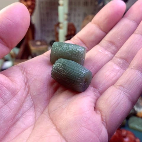 和田玉颈饰未镶嵌艳****）