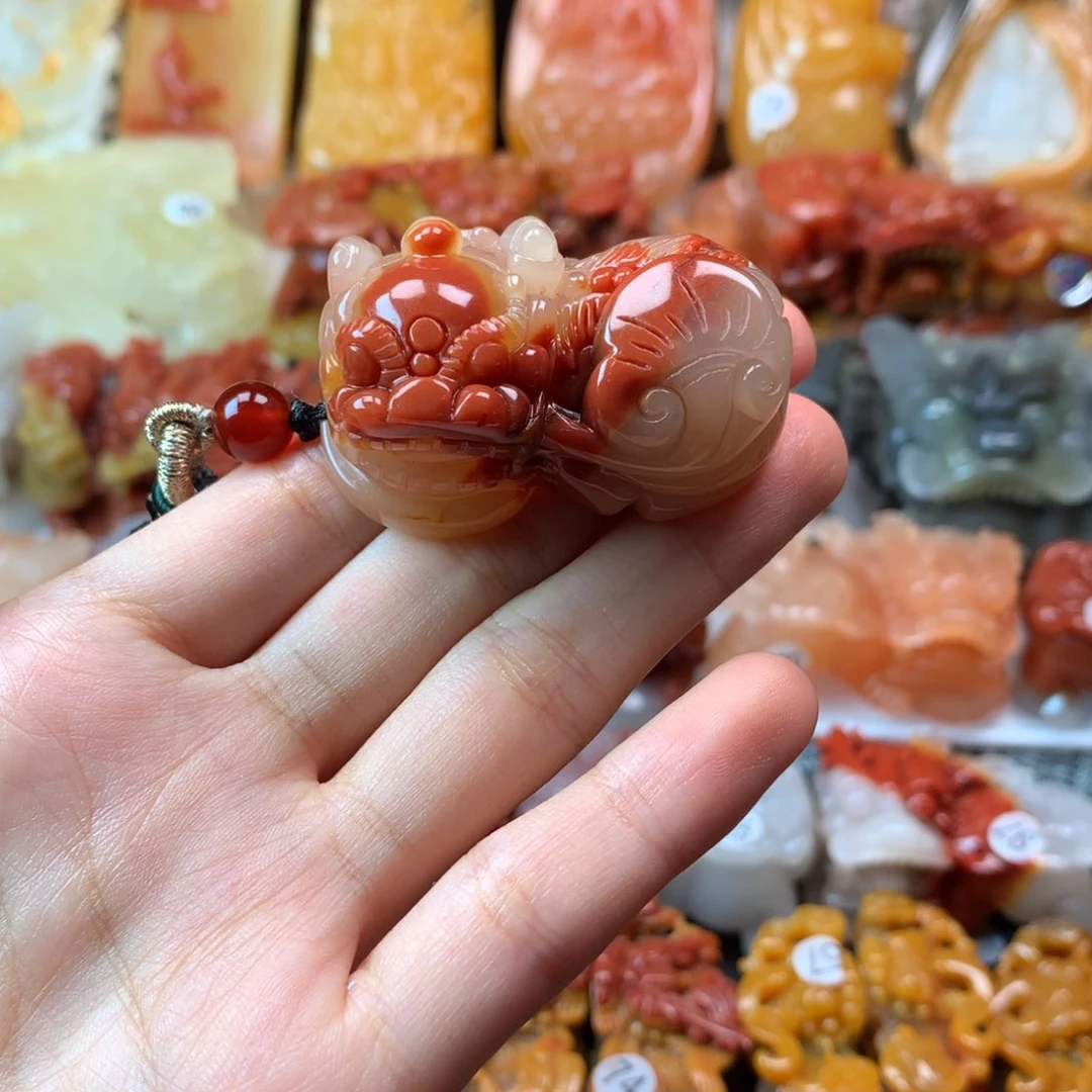 石英质玉（黄龙玉）未镶嵌挂件