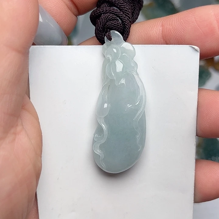 翡翠颈饰未镶嵌福瓜