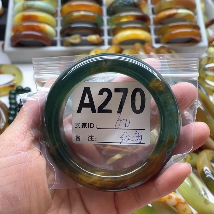 蛇纹石玉未镶嵌手镯晔*华