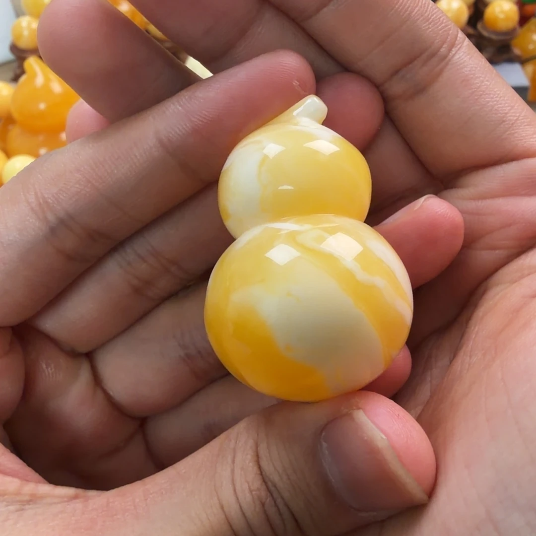 琥珀未镶嵌珠宝奇石19.8g