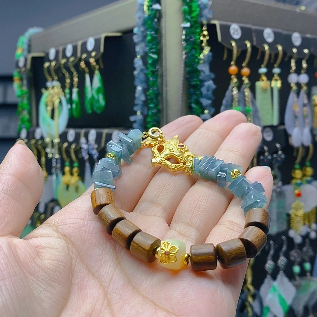 未镶嵌翡翠耳饰翡翠