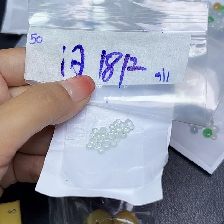 未镶嵌定制翡翠不