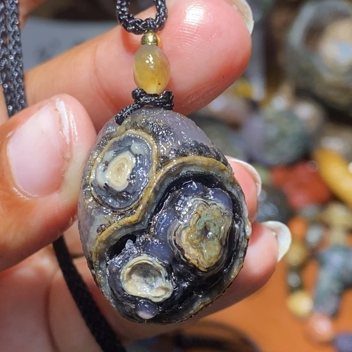 玛瑙/玉髓未镶嵌珠宝半成品