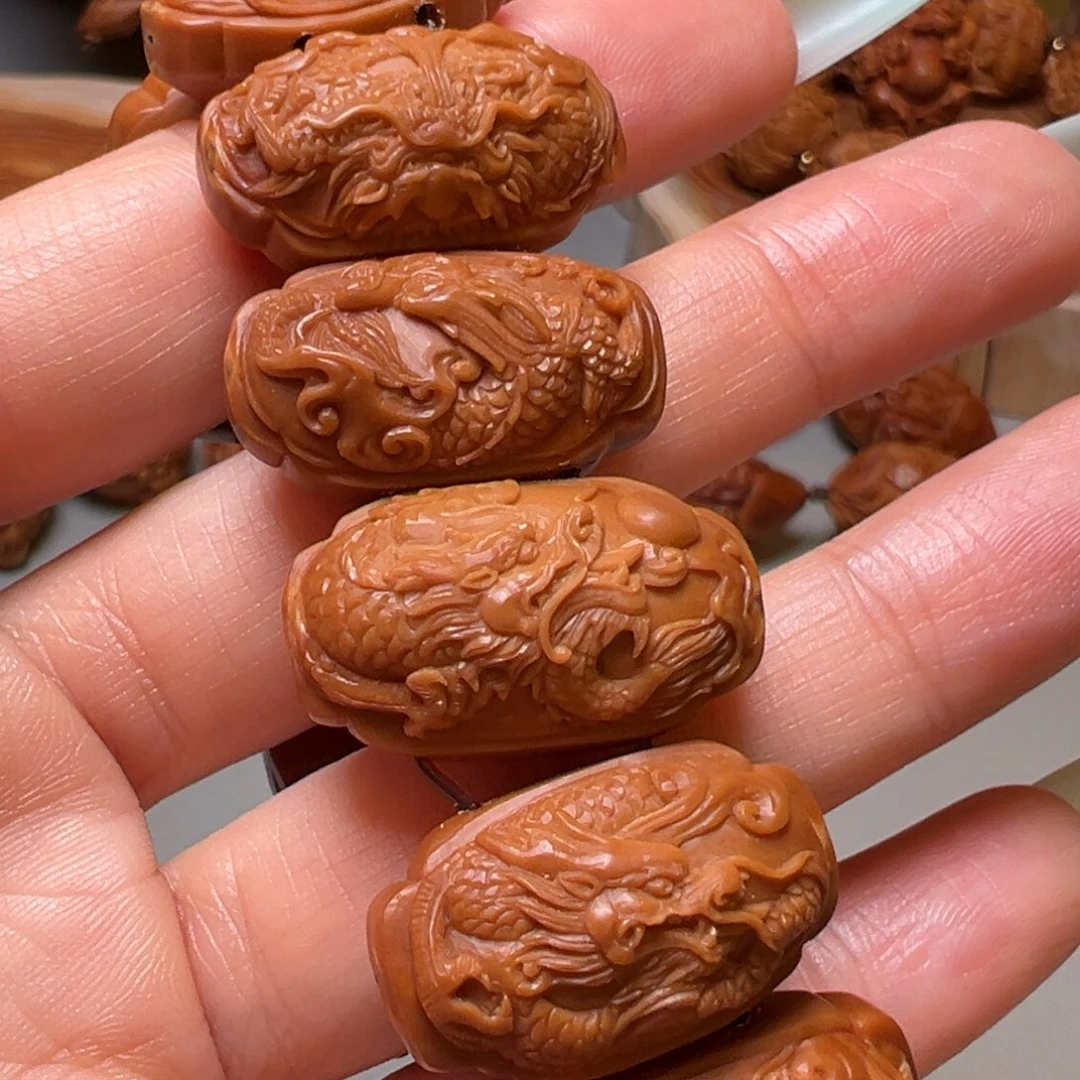 橄榄核手串祥龙手牌