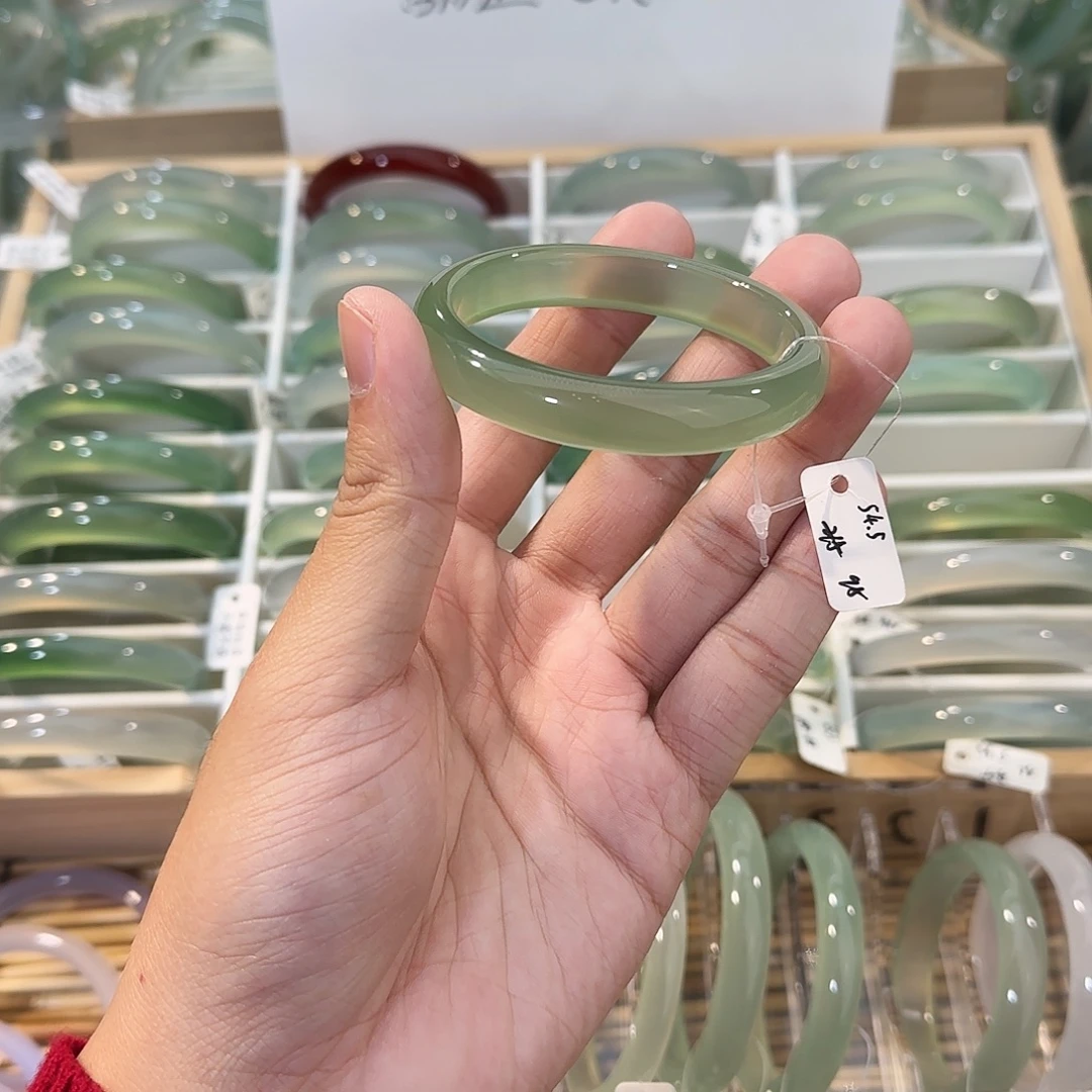 玛瑙/玉髓未镶嵌手镯圈口54.5