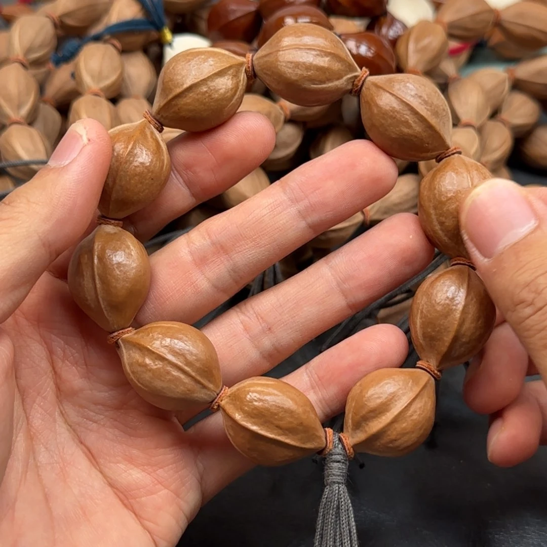 橄榄核手串1.9✖️2.7精挑