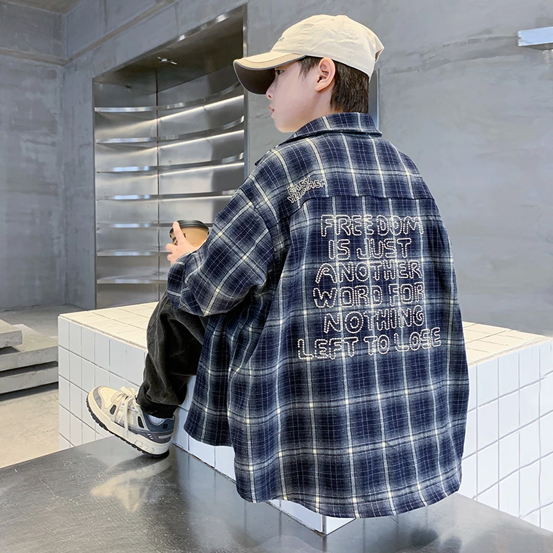 男童秋装衬衫外套春秋款2025新款中大童男孩秋季时髦上衣格子衬衣