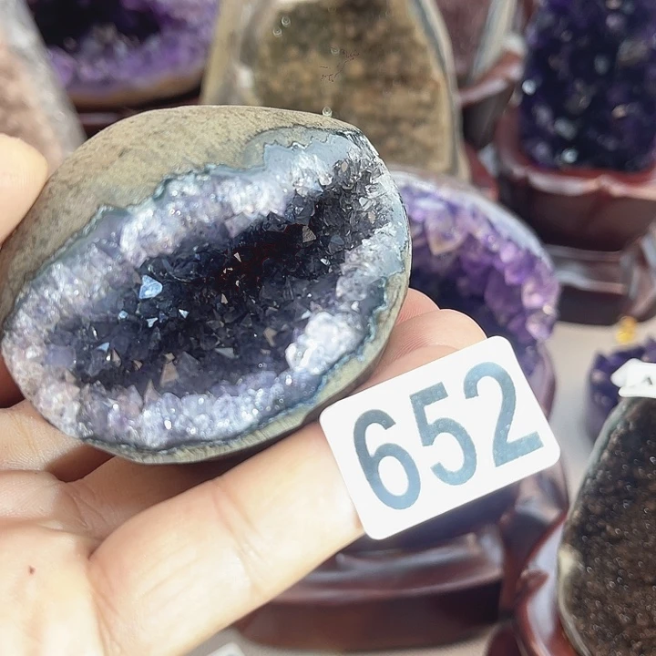 未镶嵌水晶大型摆件（非配饰）