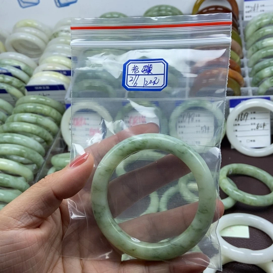 蛇纹石玉未镶嵌手镯老*