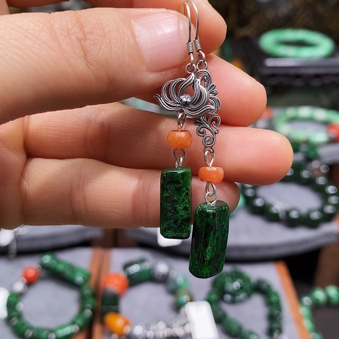 银S925镶嵌翡翠耳饰漂亮美眉