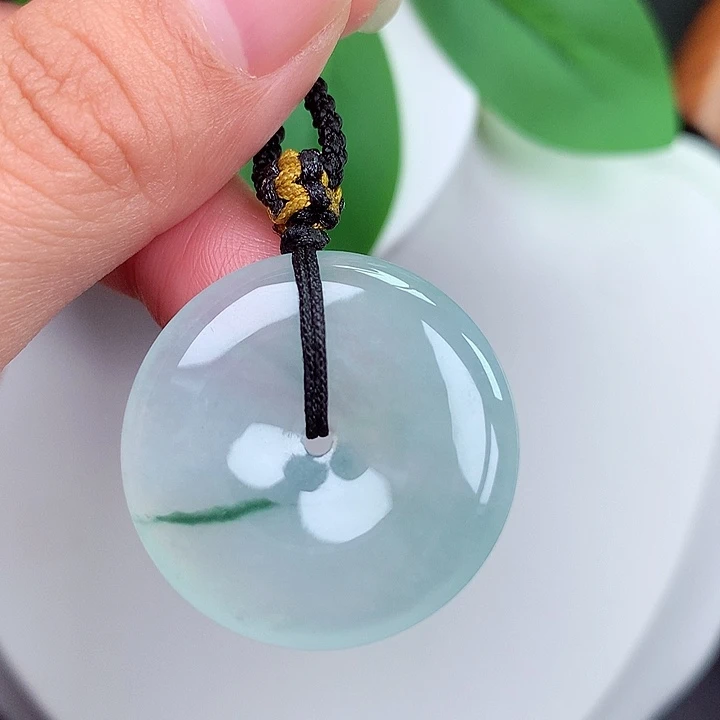 颈饰未镶嵌翡翠平安扣 28.1x4.7mm