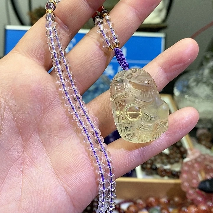 水晶手链未镶嵌黄水晶吊坠