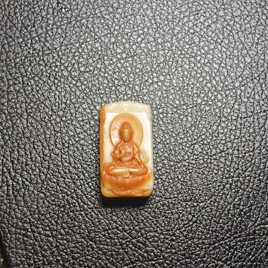 精品和田玉观音吊坠