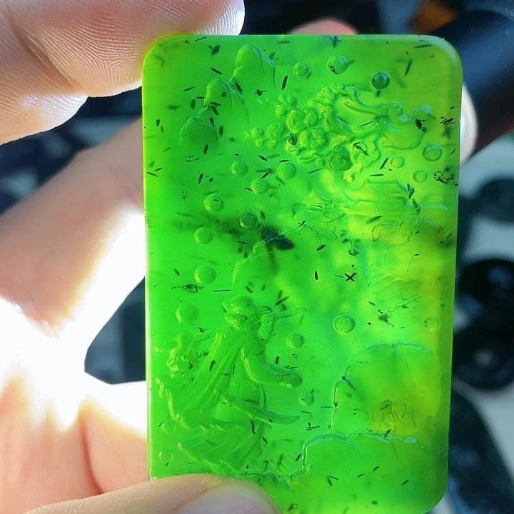 蛇纹石玉未镶嵌挂件