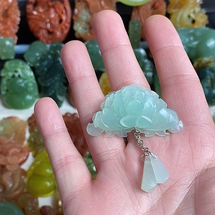 未镶嵌蛇纹石玉颈饰