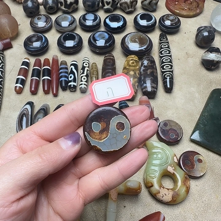 涵***小玛瑙/玉髓未镶嵌珠宝半成品17