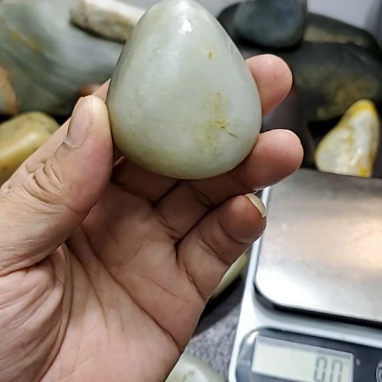 和田玉（糖玉）未镶嵌挂件