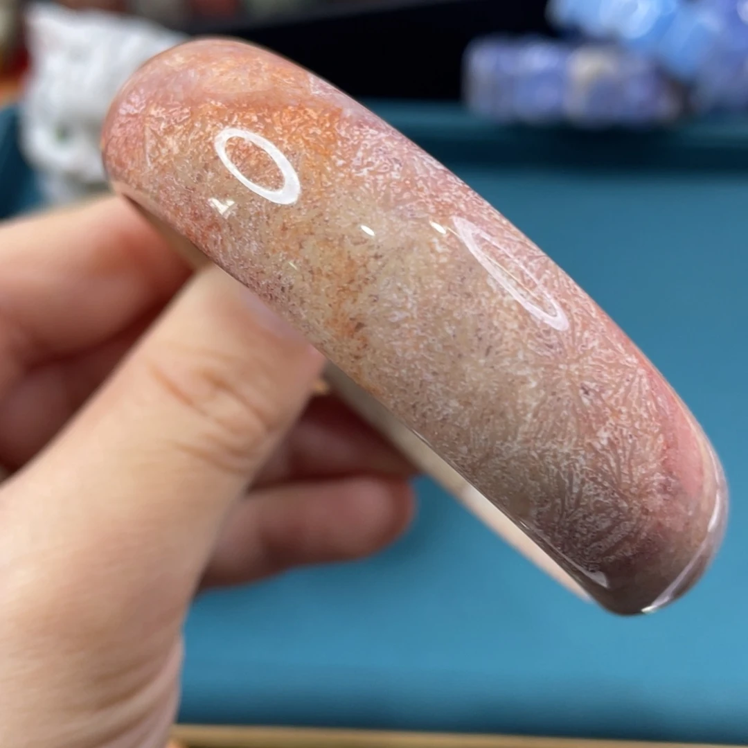 未镶嵌手镯硅化玉