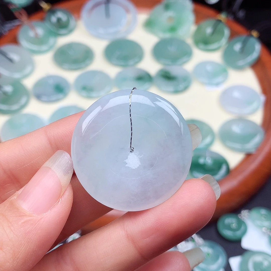 翡翠颈饰未镶嵌吊坠